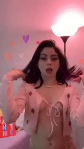 Watch my ass giggle 🤭 😈