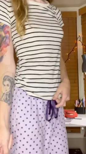 Love playing with myself but I wish someone would give me a hand <3