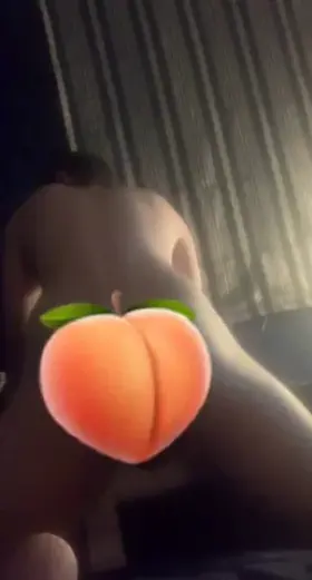 Straight boy that loves showing off my butt for guys to fantasize and stroke to