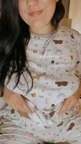 Can I flash my big tits in my innocent mom pajamas?