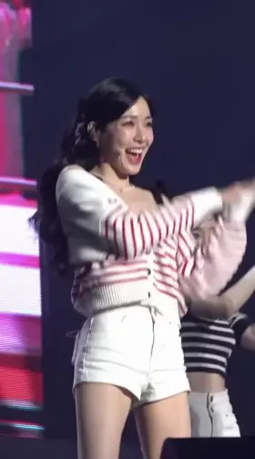 SNSD - Tiffany, Sooyoung, Sunny, Taeyeon & Seohyun