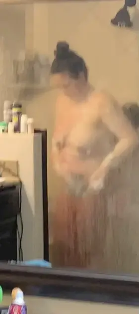 Stepmom, getting clean🤔