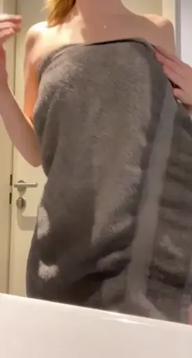 I know that you love fully naked girls. Am I right? 🥺