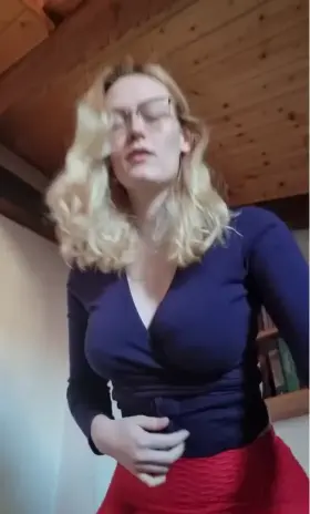 Reminder that my onlyfans has a super promo going on rn, waiting for you on there 🥰(link in comments)