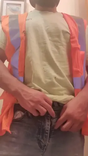 [39] Quickie before work?