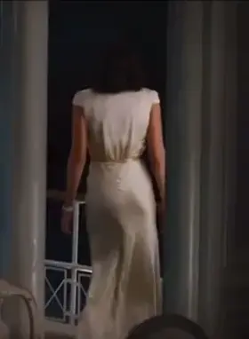 Gal Gadot’s tight little ass needs to get fucked