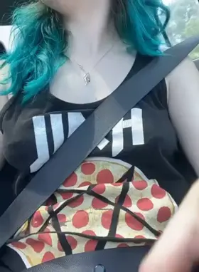 Some boobies on the way home 😋