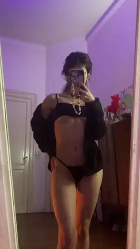 if you’re scrolling new say hi 🥰