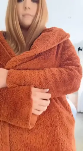 I’m conducting a social experiment to see how many horny men on Reddit would fuck my pussy in one day🥵