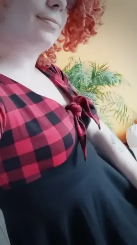 Got a new dress, No pocket but I can still fit a lot in there