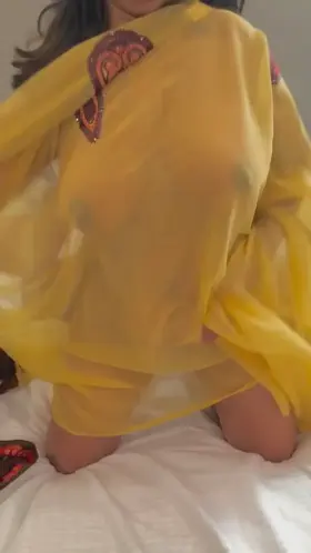 Super wet and horny … wanna give this Punjabi milf raw and hard pounding … [f]