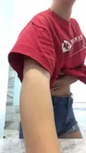 Who Love This Booty ? 🍑🔥🥵 A Surprise Waiting You In Comments 🥵🔥🍑