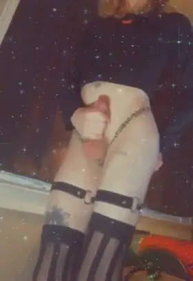 It takes a very special kind of girl to perform a very special kind of trick 🤭🍭