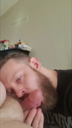 When my friend 'works from home' I get to work his 🍌