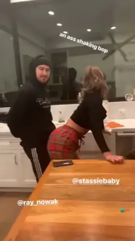 Why does Kylie not post the same kinda stuff that Stassie does?