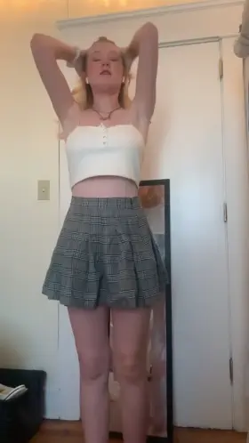 Do you want to fuck my 18 year old pussy? 😇