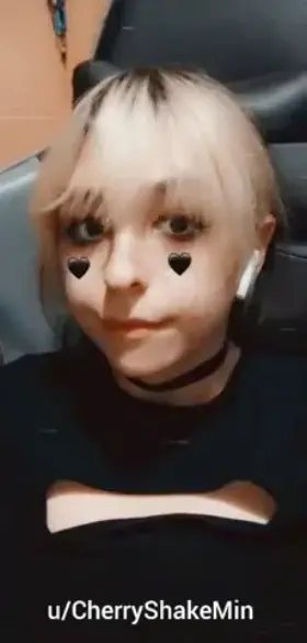 Cute girls hide big things~ (. ❛ ᴗ ❛.)