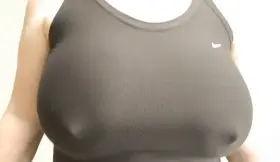 Top lift to show heavy saggers bouncing