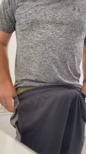 Who likes some 34 year old, married, dad of 3, cock?