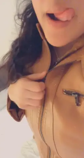 Wouldn't it look great if you fuckk💋 my brown pussy in hubby's leather jacket??😈[OC][F]