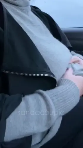 Trying to show my tits to as many drivers as I can 😏