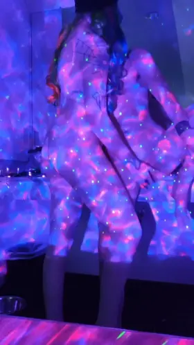 I'm sorry to the hotel staff for getting cum on the counters 🤤