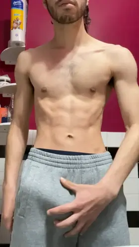 21 [M4F] #Jamaica Plain - Lean guy looking for a regular hookup