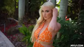 Kate Dee - Big Tits Blonde Boobs