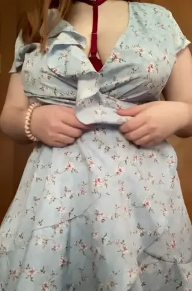 thoughts on my dress? hope you’re doing well tonight 💕