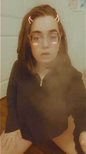 Smoking for you, daddy 💕 DM if you like my vibe