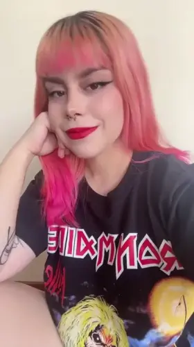 Does this shirt look good on me?