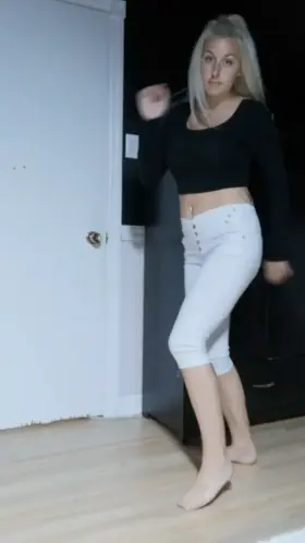 find the secret cup of beauty behind my black top 😉 check my profile to see me naked 😇