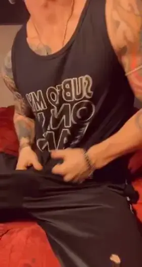 Come fuck me I need you now