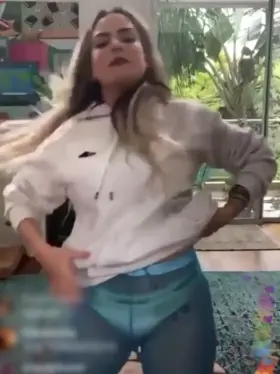 Jojo flash her big titty to her fans on Instagram