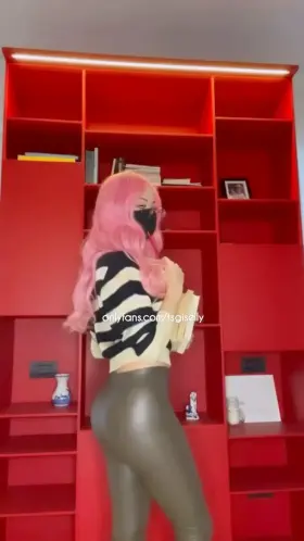 OOPS !! Looks Like I Dropped Something 🍆