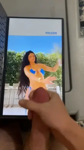 Edged and took a big load out on Kylie Jenner