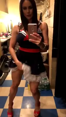 Mom keeps sending me snaps (53)