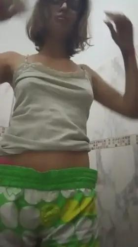 18F, Venezuelan, MILF, striping, and touching myself alone in the shower. Why? I'm single and horny.