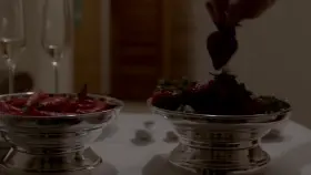 Juliana Schalch hot action in bed and bath in HBO Brazil series O Negócio (2013)