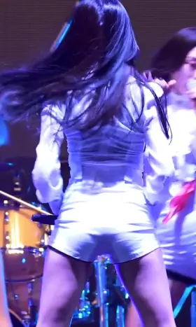 Dreamcatcher - Jiu Butt and Jiggly Thighs (more in comments)