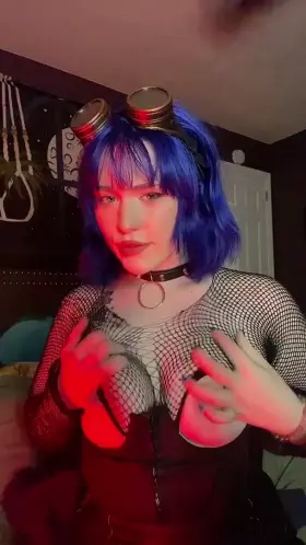 pinch my nipples? 💕