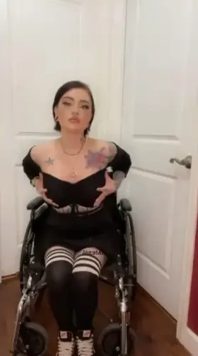 Any love for a disabled goth girl?
