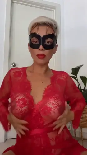 Teaser 🤫🌶💋 cum play with me..