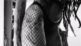 How do you like this ass in fishnets!!!