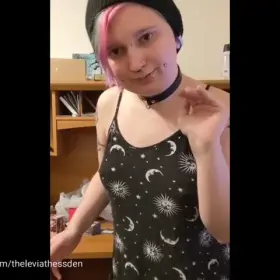 NNN good luck 😂 if you want the rest of the video where I cum into my pocket pussy while bouncing on this 8 inch dildo DM me 😜