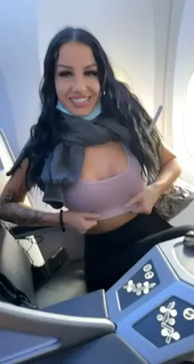 Day 1 vacation wanted to share sitting 1st class boobs out
