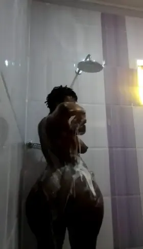 Content from Kenya 🇰🇪🍑