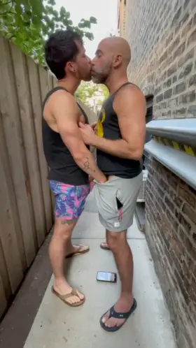 Swapping head in public