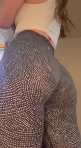 do you prefer pattern or solid leggings?