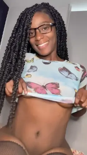 Happy Thanksgiving 🦃 I hope you enjoy my first titty drop ever!